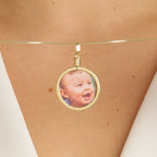 Colar Cápsula com Foto Relicário Banhado a Ouro 18k Personalizado