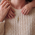 Colar Abraço Eterno - Amor de Mãe