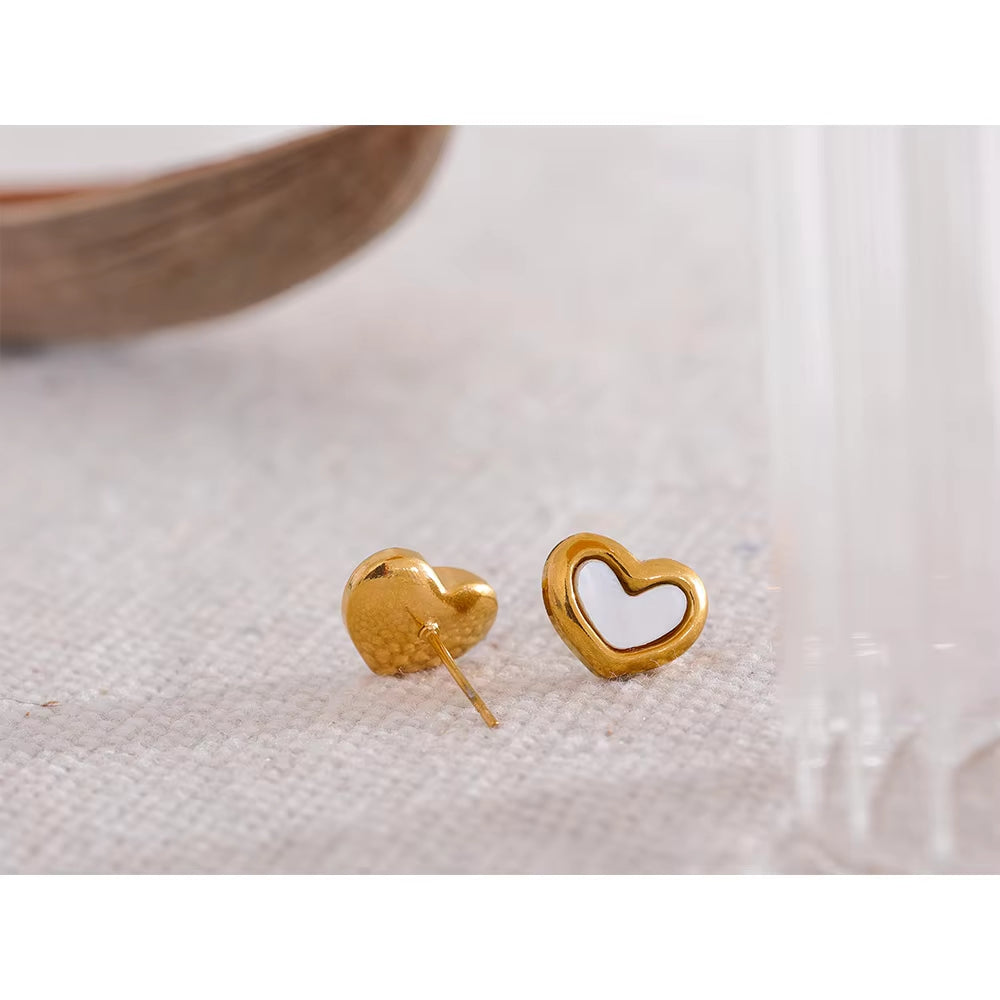 Brinco Coração Pérola Banhado a Ouro 18k